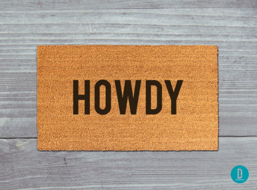 Howdy Doormat: Rustic Western Welcome Mat (Natural Coir, Latex)