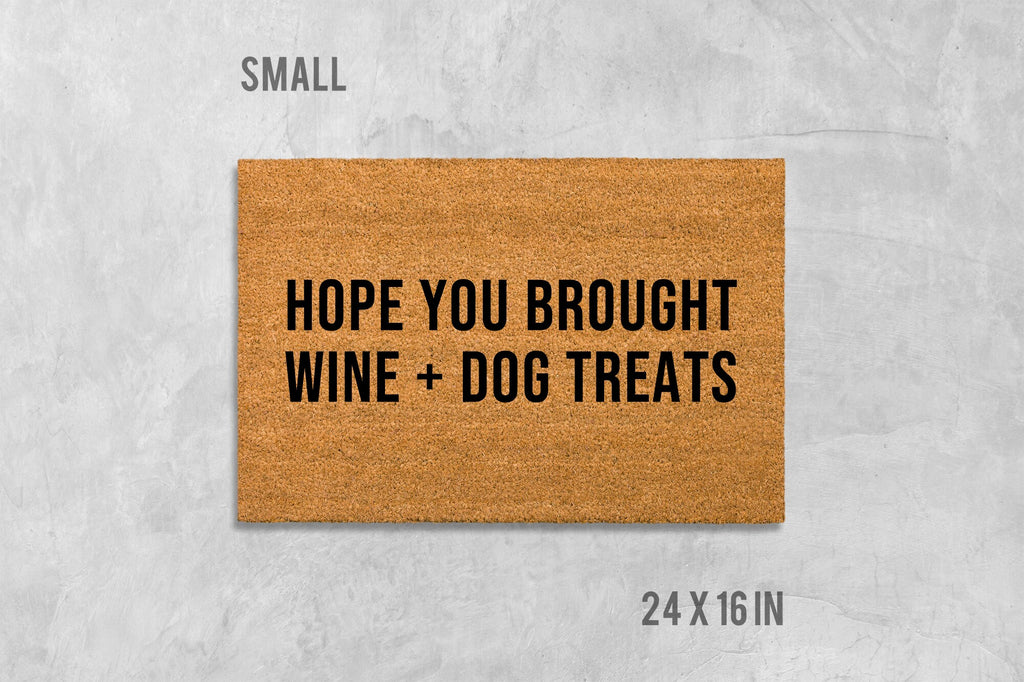 Welcome Doormat: Wine and Dog Treats Greeting (Coir, Latex)