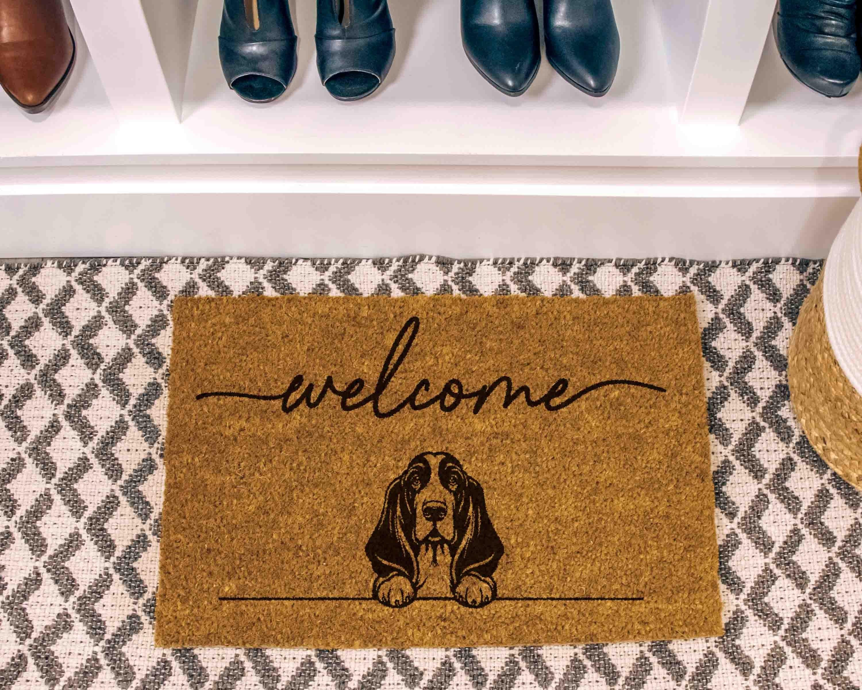 Basset Hound Coir Doormat, Dog Lover Welcome Mat (Natural, Latex)