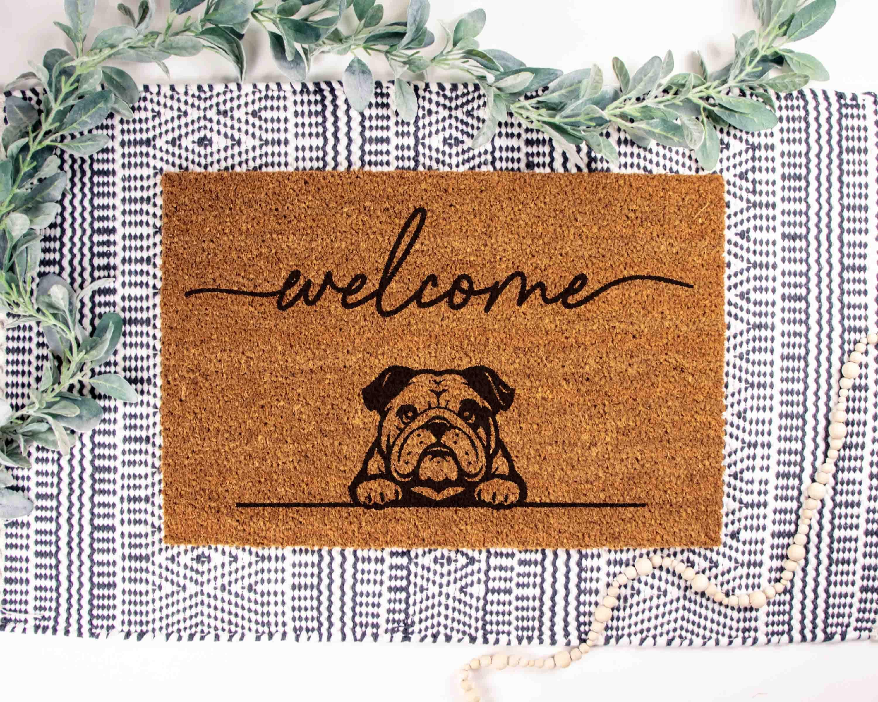 Bulldog Doormat, Natural Coir Welcome Mat (Funny Dog Mom)