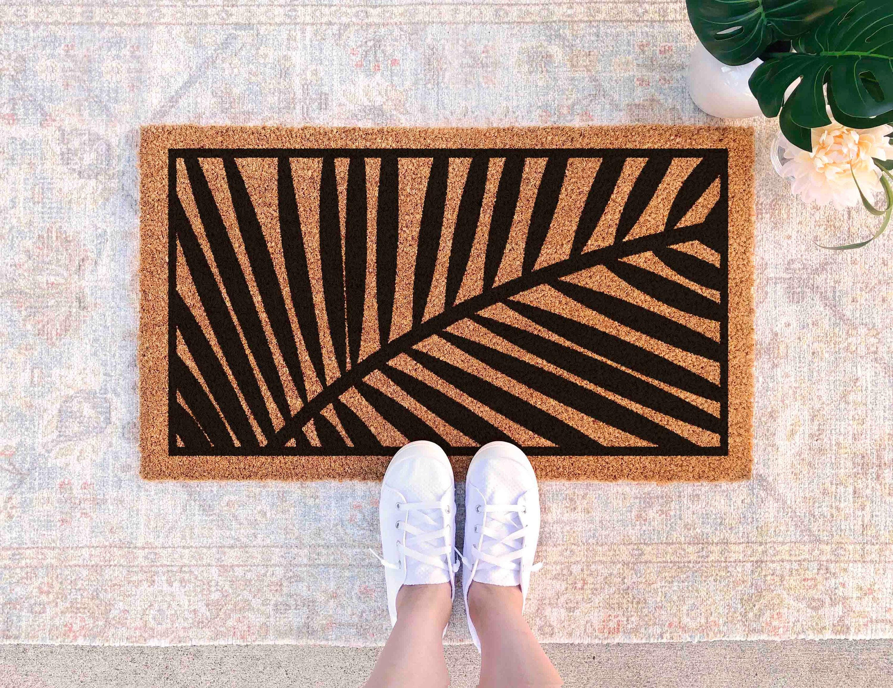Floral Leaves Doormat: Minimalist Welcome Mat (Natural Coir, Latex Backing)